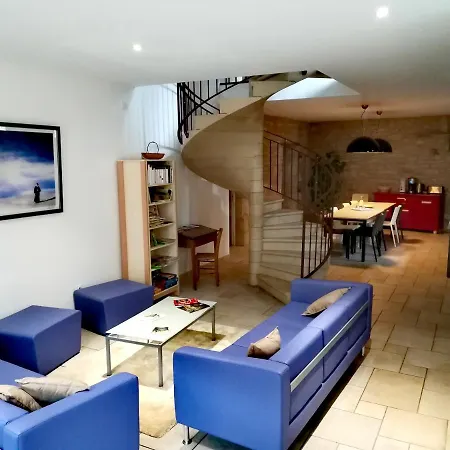 La Maison Des Pelerins * Villeneuve-dʼAveyron