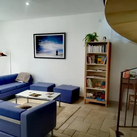 La Maison Des Pelerins Villeneuve-dʼAveyron